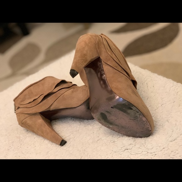 Cute Tan Steve Madden Boots / Booties Sz 6.5 - Picture 4 of 10